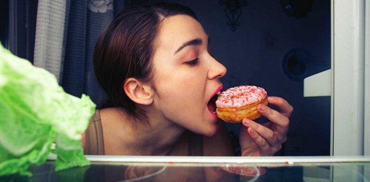 5 причин, доказывающих, почему много кушать перед сном – вредно
