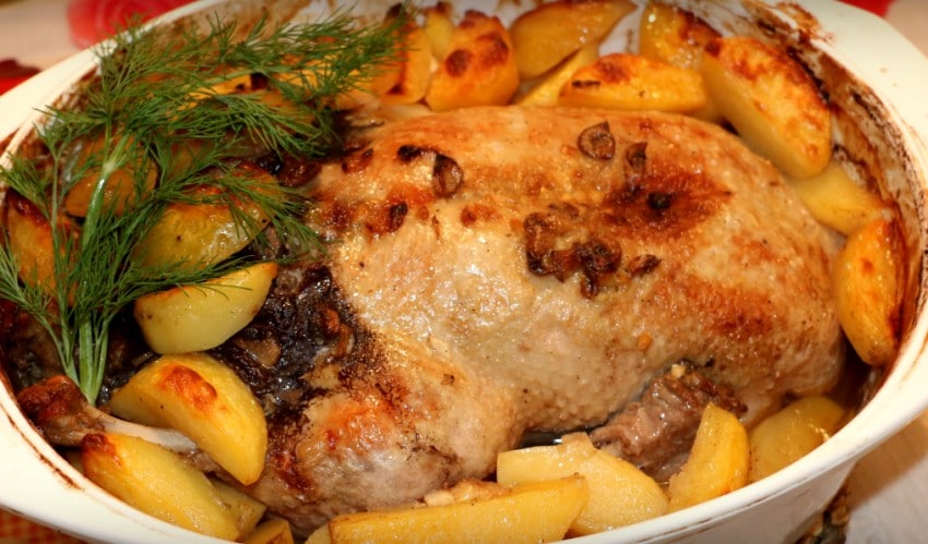 Утка с картошкой в духовке: рецепты запеченной утки в домашних условиях