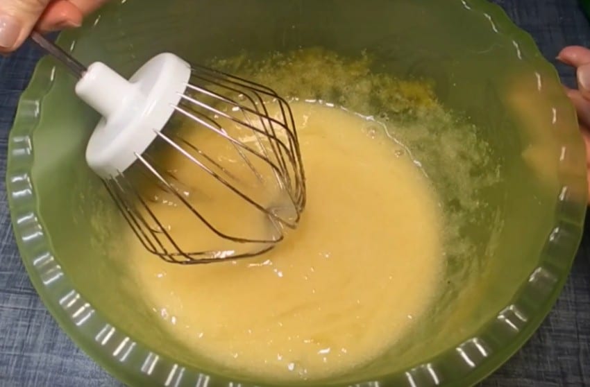 Как приготовить пышные оладьи на воде без дрожжей? 4 рецепта бездрожжевых оладушек