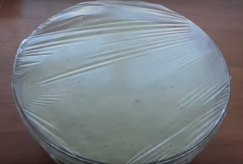 Пышные оладьи на дрожжах – 8 лучших рецептов оладушек, которые не оседают