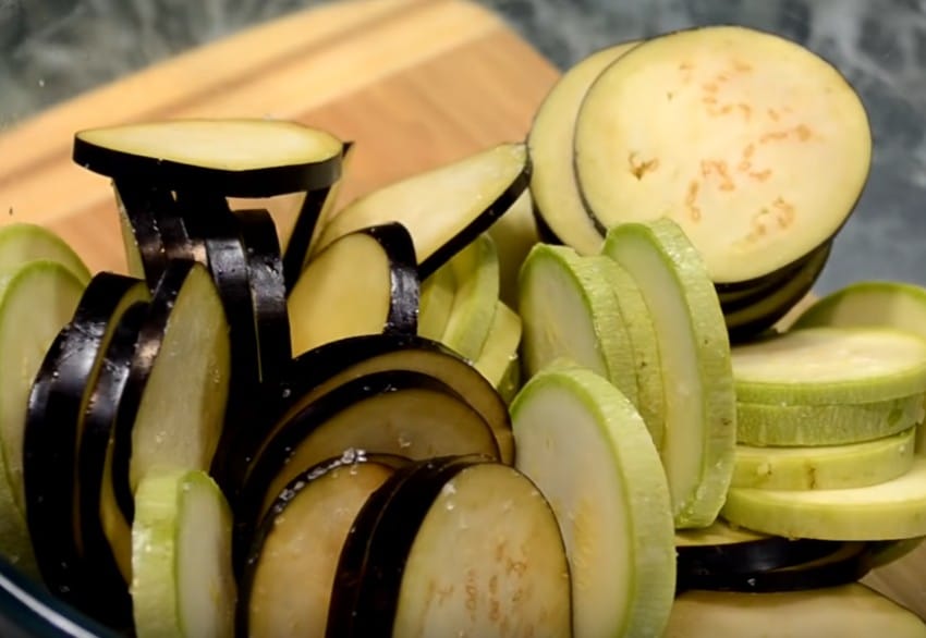 Как приготовить овощной рататуй в духовке в домашних условиях? 5 простых рецептов