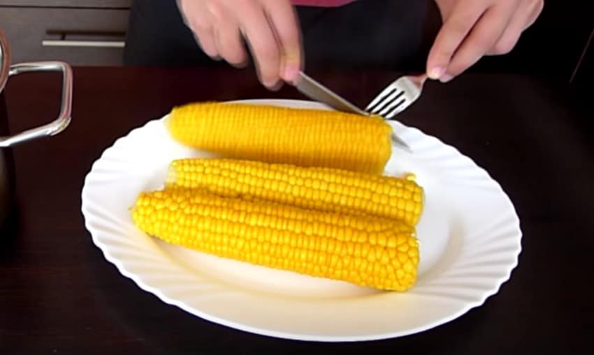 Как варить кукурузу в кастрюле, чтобы была мягкая и сочная?