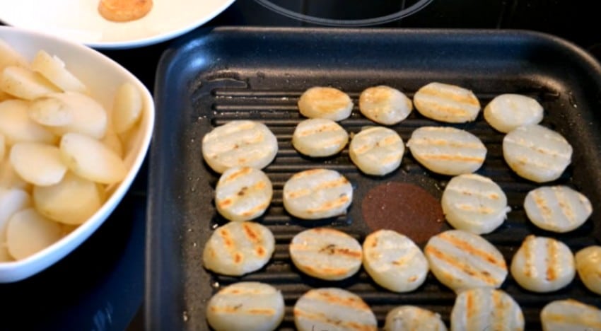 Готовим дома картошку на сковороде гриль – 3 простых и вкусных рецепта