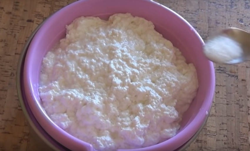 Как сделать сыр из козьего молока в домашних условиях: 5 рецептов приготовления