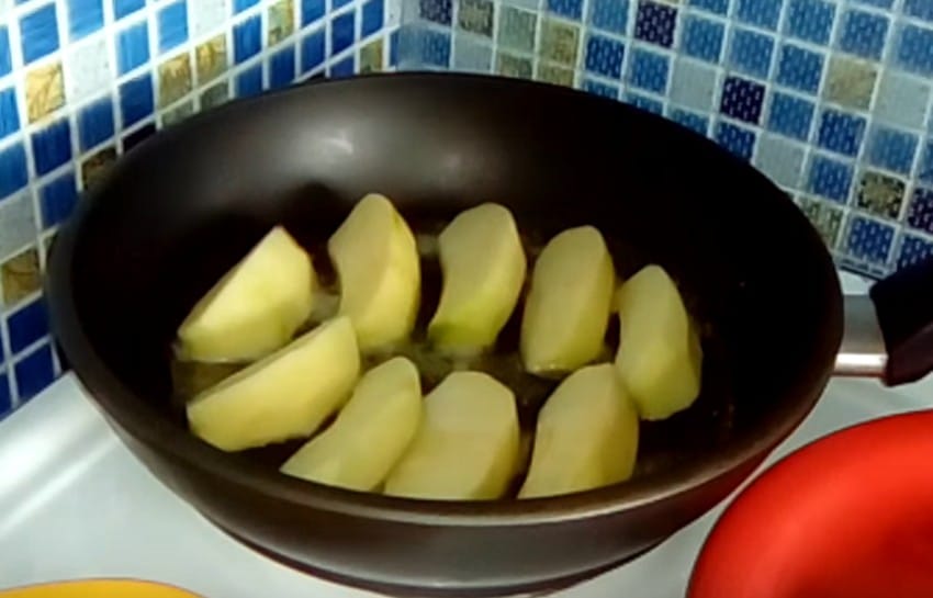 Жареные яблоки на сковороде – 6 рецептов приготовления яблок