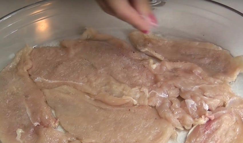 Сочные куриные отбивные в духовке: 6 самых вкусных рецептов приготовления