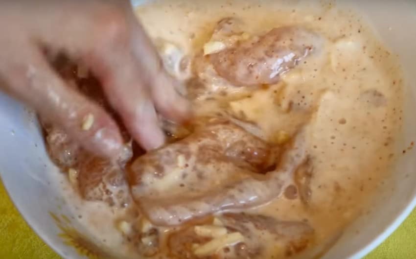 Сочные куриные отбивные в духовке: 6 самых вкусных рецептов приготовления