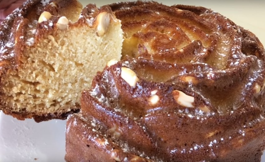 Сладкий пирог на кефире – простые рецепты быстрого заливного пирога
