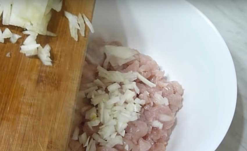 Тесто для курника на кефире – 5 рецептов вкусного рассыпчатого теста