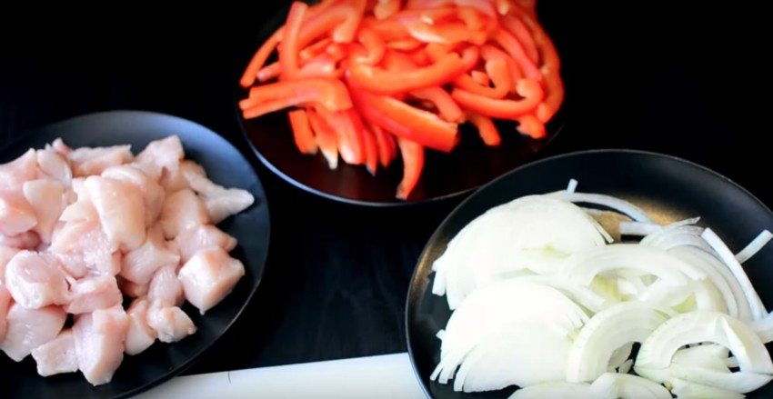 Фунчоза с курицей и овощами: 5 рецептов приготовления горячего блюда