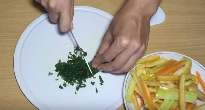 Гречневая лапша с курицей и овощами – 4 рецепта собы с соусом