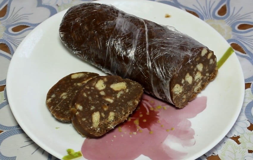 Шоколадная колбаса из печенья: 5 рецептов приготовления колбаски