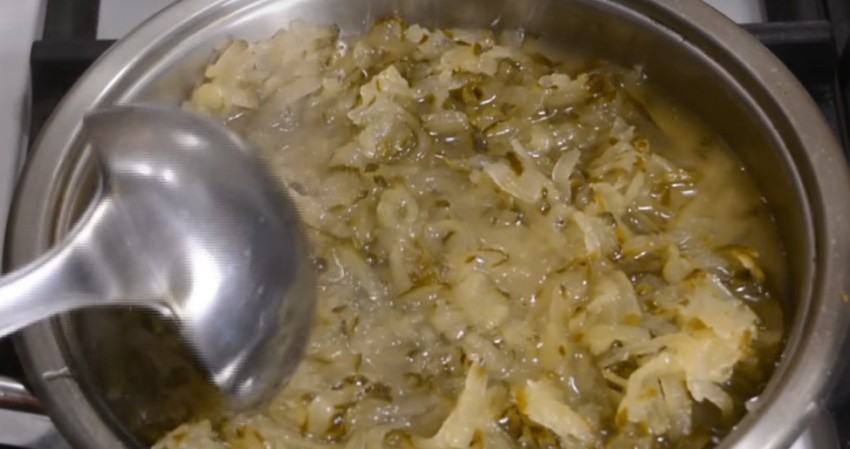 Рассольник с перловкой и солеными огурцами: 6 рецептов приготовления супа