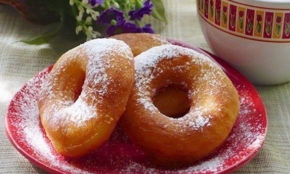 Готовим дома пончики в сахарной пудре - рецепт с фотографиями и ингредиентами
