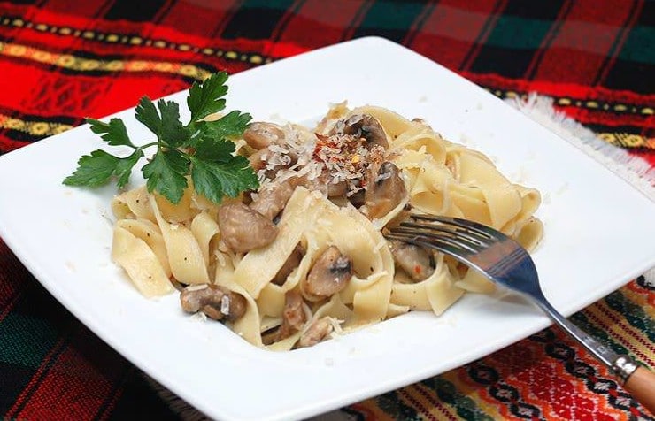 Паста с грибами в сливочном соусе – пошаговые кулинарные рецепты