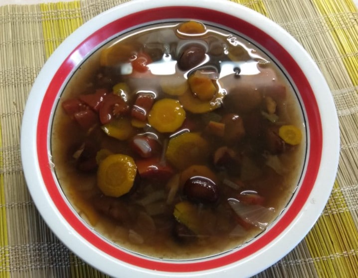 Самые вкусные бобовые супы – на овощном и мясном бульоне